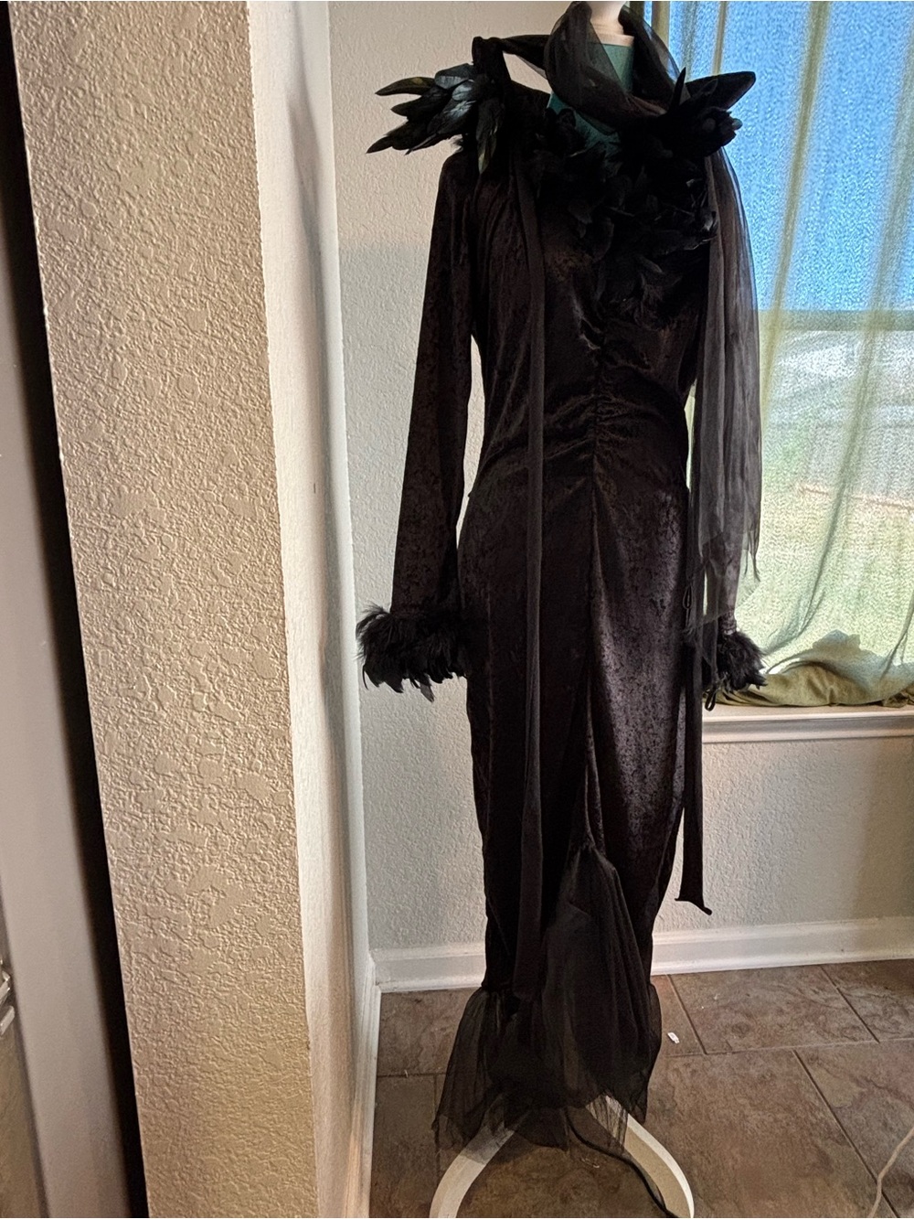 Disguise Whimsical Sorceress Dark Fantasy Velvet Maxi Dress – Disguise Costumess